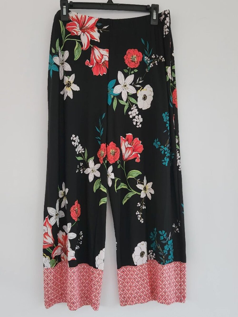 🌺 WOW FACTOR FLORALS! 🌺 Susan Graver Wide-Leg Pants that bring comfort, style,